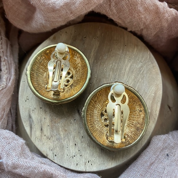 Lapor Vintage Green Enamel and Gold Tone Earrings. - Picture 3 of 5